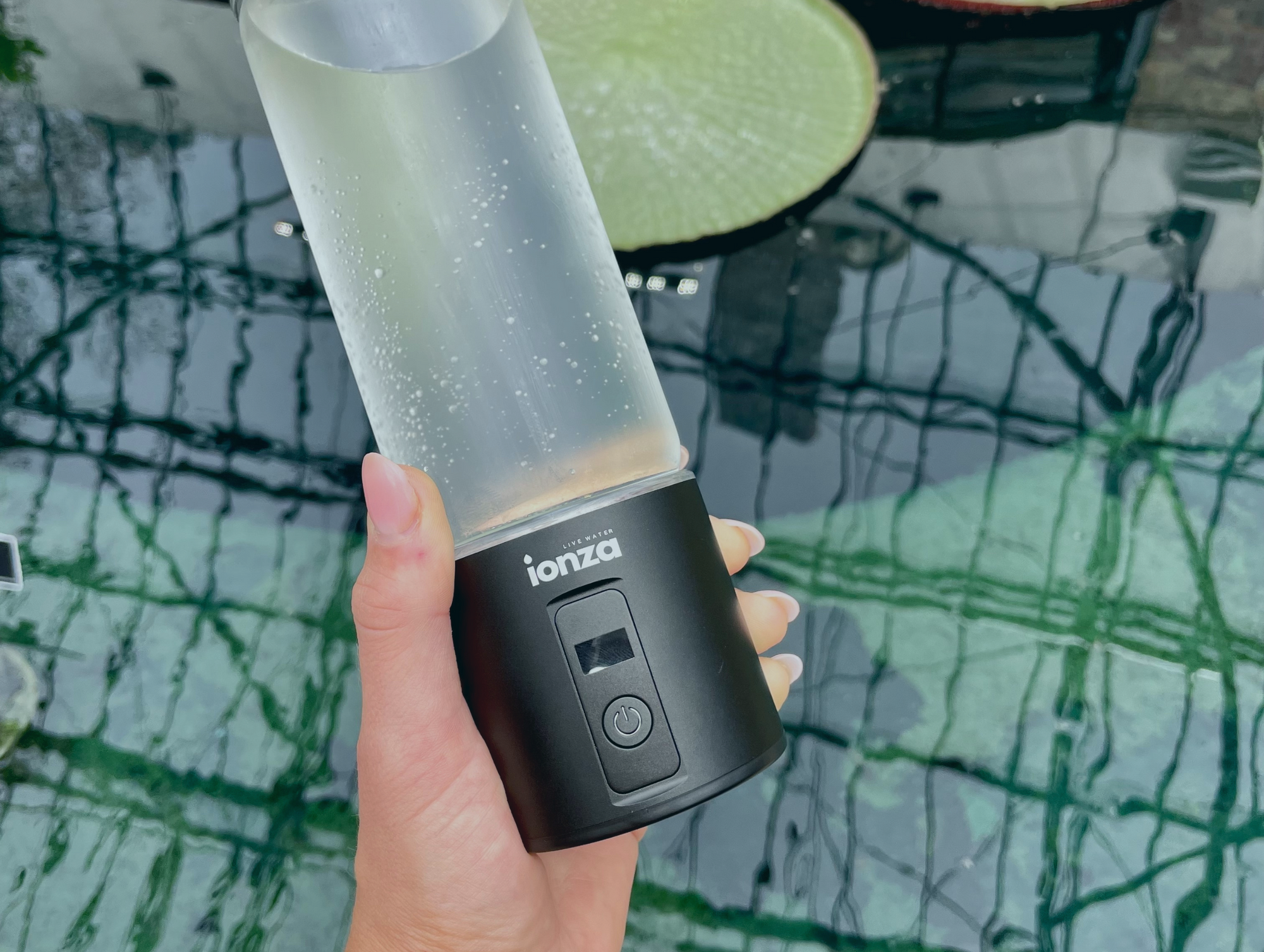 Ionza Hydrogen Bottle: Elevating Hydrogen Water Technology